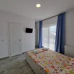 Dumio 3* אפורי נורד