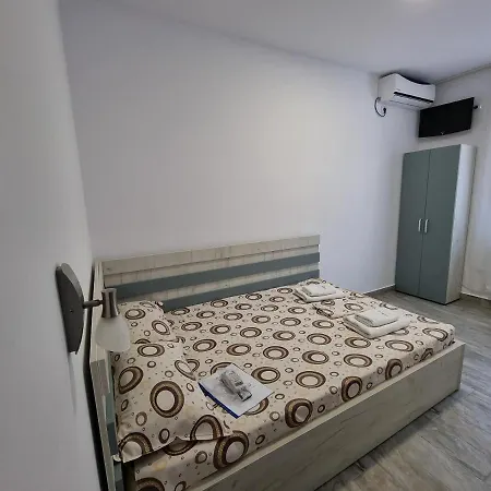 Vila Dumio בית הארחה אפורי נורד